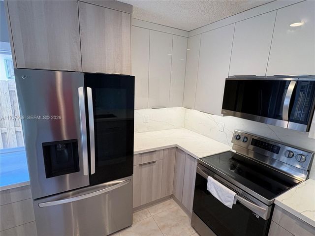 117 Danielle Ct, Weston, FL 33326