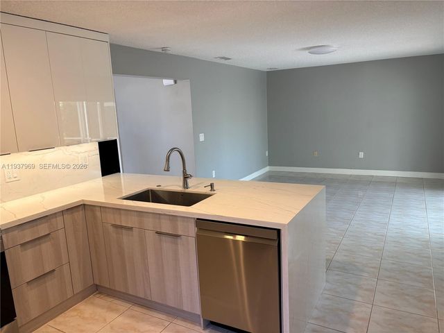 117 Danielle Ct, Weston, FL 33326