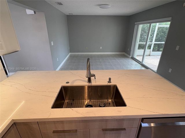 117 Danielle Ct, Weston, FL 33326