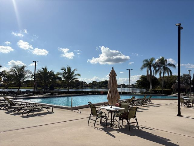 117 Danielle Ct, Weston, FL 33326