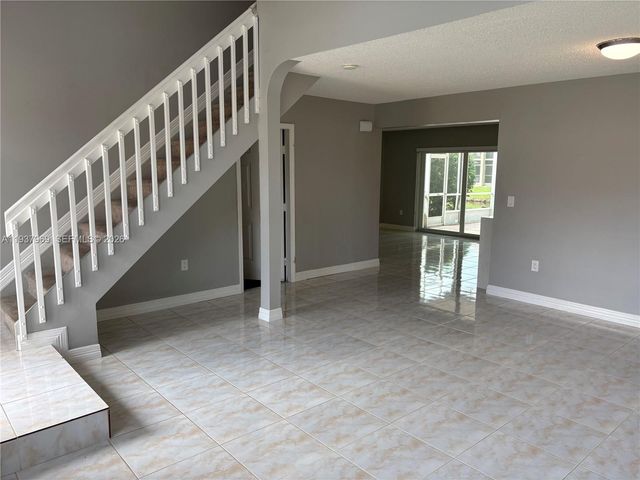 117 Danielle Ct, Weston, FL 33326