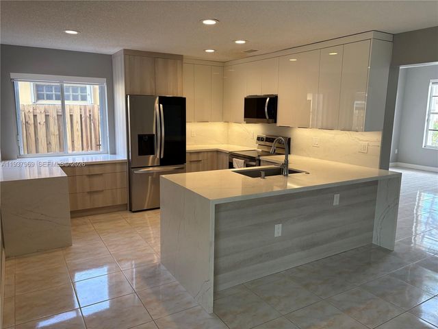 117 Danielle Ct, Weston, FL 33326