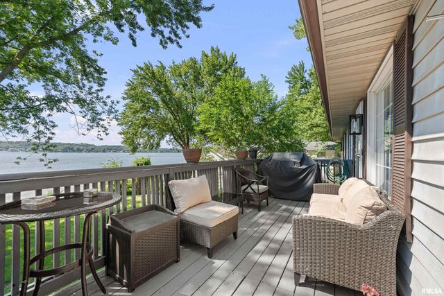 24901 179TH Street Place, Pleasant Valley, IA 52767