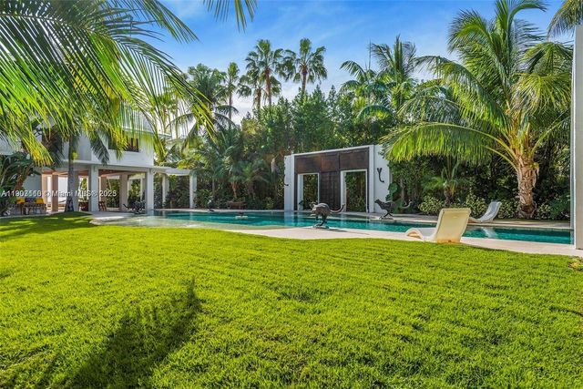 60 Ocean Front Dr, Key Largo, FL 33037