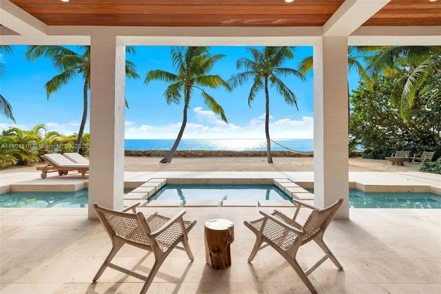 60 Ocean Front Dr, Key Largo, FL 33037