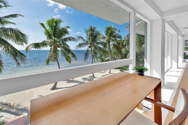 60 Ocean Front Dr, Key Largo, FL 33037