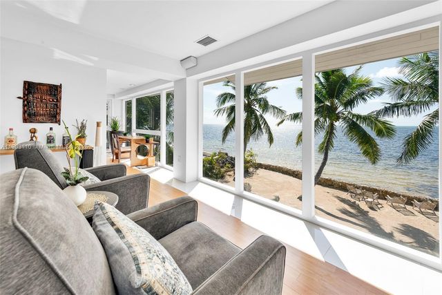 60 Ocean Front Dr, Key Largo, FL 33037