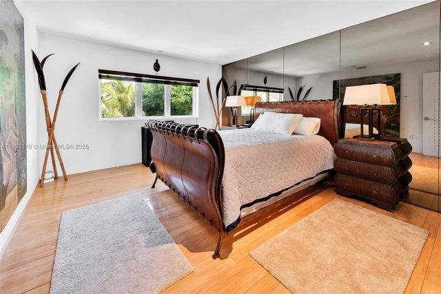 60 Ocean Front Dr, Key Largo, FL 33037