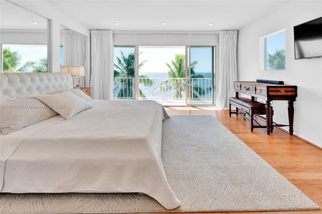 60 Ocean Front Dr, Key Largo, FL 33037