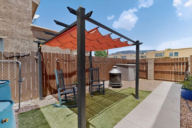 5405 Overlook Drive NE, Albuquerque, NM 87111