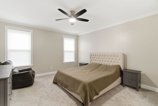 1038 Island Brook Dr, Hendersonville, TN 37075