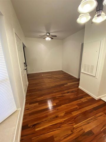 3316 Guadalupe ST 214, Austin, TX 78705