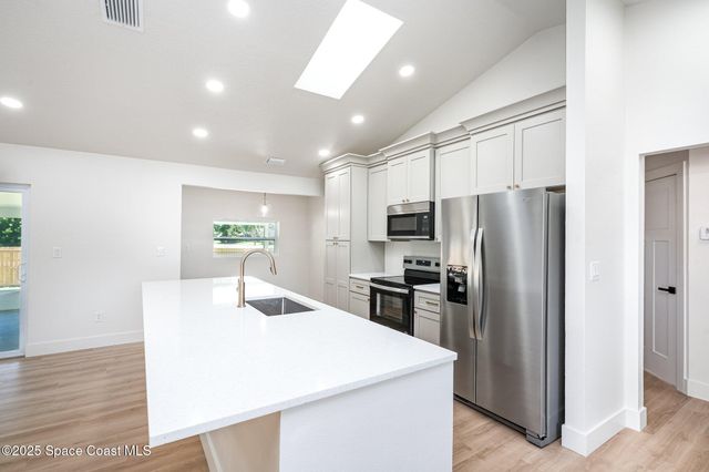 1207 Dallam Avenue NW, Palm Bay, FL 32907