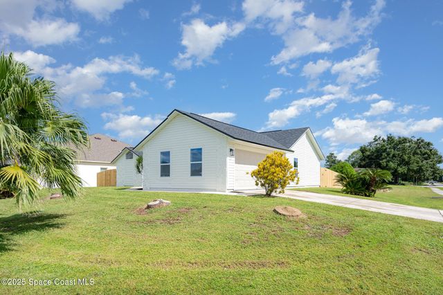 1207 Dallam Avenue NW, Palm Bay, FL 32907