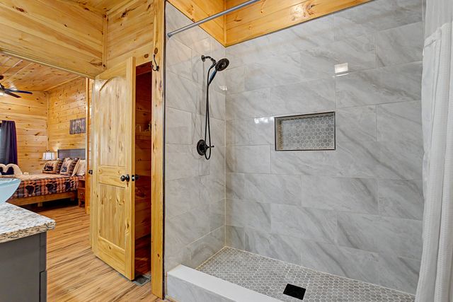 1423 School House Gap Rd, Sevierville, TN 37876