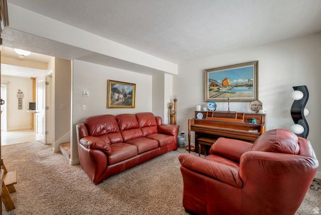 106 E 7320 S, Midvale, UT 84047