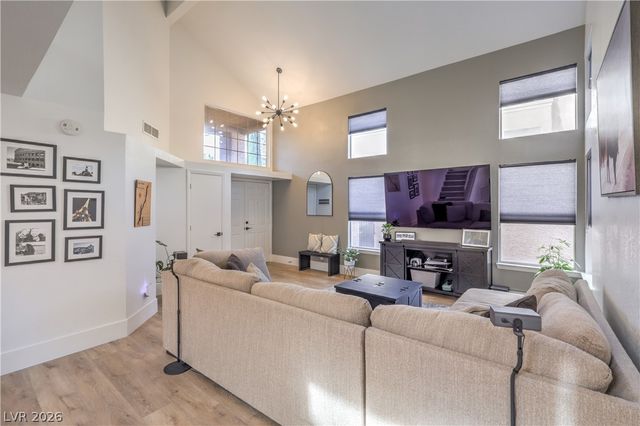 8352 SHORE BREEZE Drive, Las Vegas, NV 89128