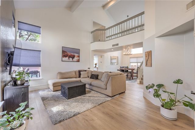 8352 SHORE BREEZE Drive, Las Vegas, NV 89128