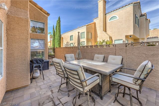 8352 SHORE BREEZE Drive, Las Vegas, NV 89128