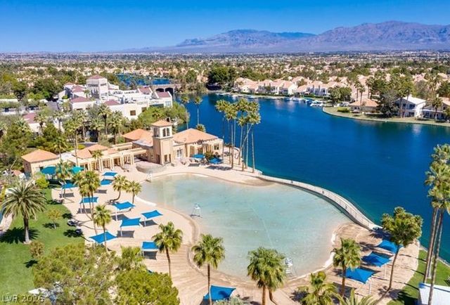 8352 SHORE BREEZE Drive, Las Vegas, NV 89128