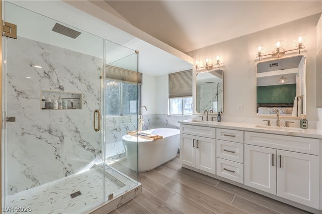 8352 SHORE BREEZE Drive, Las Vegas, NV 89128