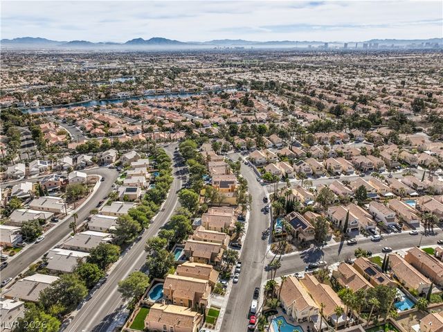 8352 SHORE BREEZE Drive, Las Vegas, NV 89128