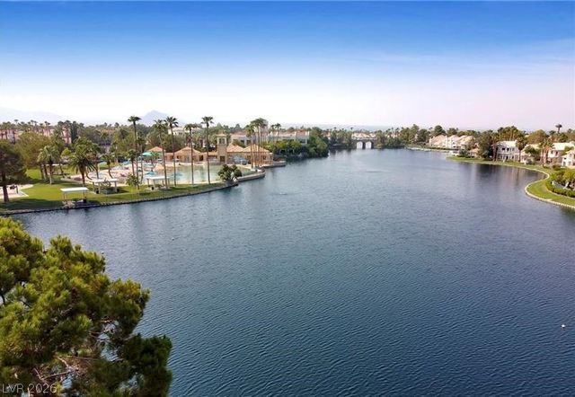 8352 SHORE BREEZE Drive, Las Vegas, NV 89128