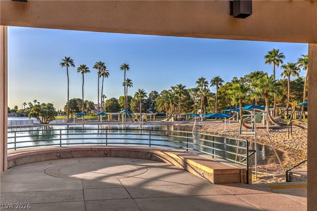 8352 SHORE BREEZE Drive, Las Vegas, NV 89128