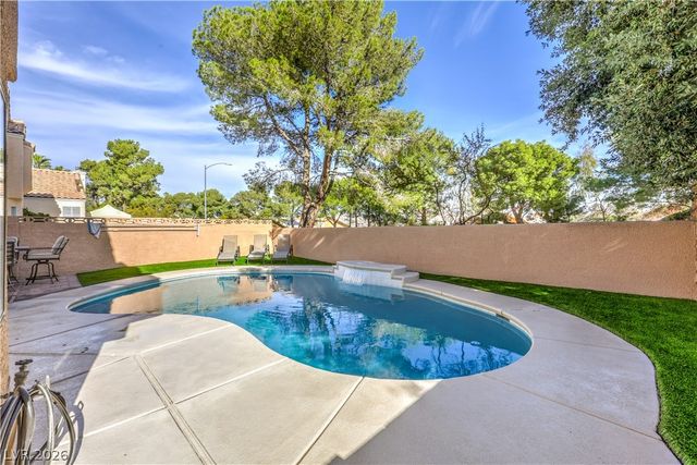 8352 SHORE BREEZE Drive, Las Vegas, NV 89128