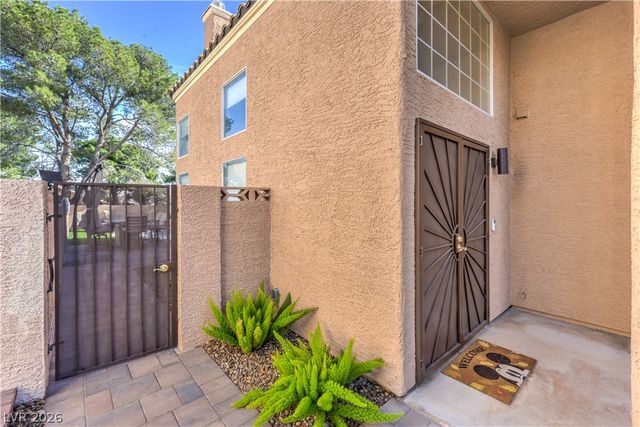 8352 SHORE BREEZE Drive, Las Vegas, NV 89128