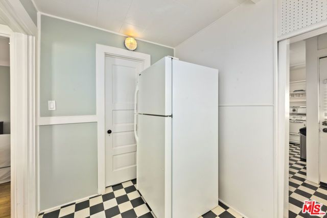 137 Strand Street, Santa Monica, CA 90405