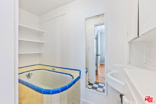 137 Strand Street, Santa Monica, CA 90405