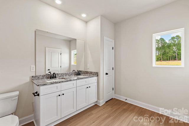 6726 Fairford Drive, Charlotte, NC 28215