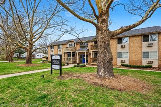 417 Parkdale Ave #20, Rochester, MI 48307