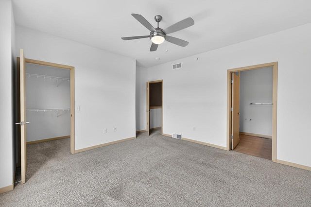 2816 No Oaks Ridge, Fitchburg, WI 53711