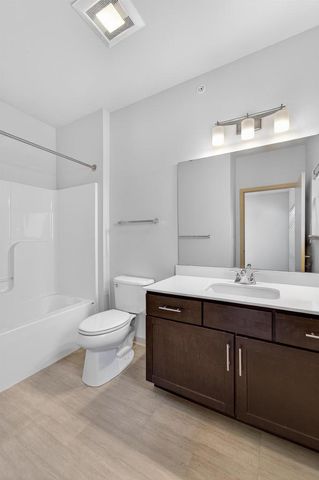 2816 No Oaks Ridge, Fitchburg, WI 53711