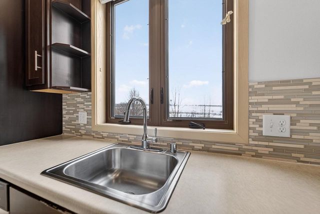 2816 No Oaks Ridge, Fitchburg, WI 53711