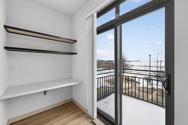 2816 No Oaks Ridge, Fitchburg, WI 53711