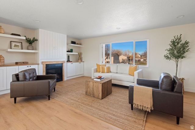 1103 W 950 N, Clinton, UT 84015