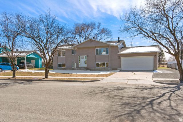 1103 W 950 N, Clinton, UT 84015