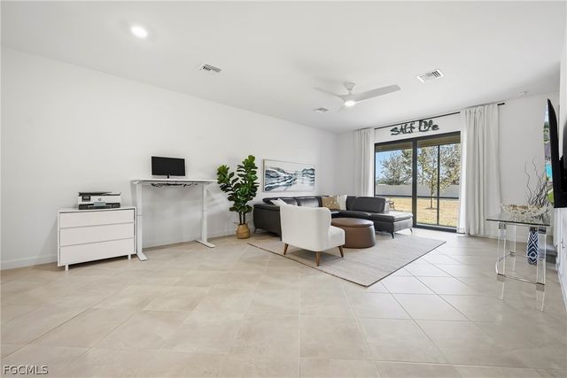 14239 Pine Lodge LN, Fort Myers, FL 33913