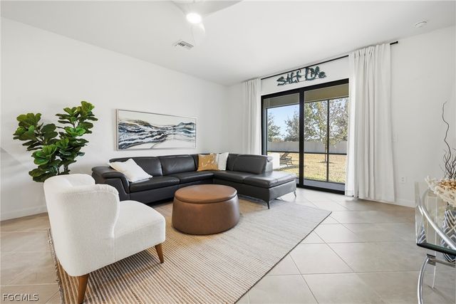 14239 Pine Lodge LN, Fort Myers, FL 33913