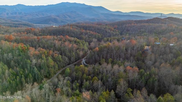 2946 Grassy Branch Loop, Sevierville, TN 37876