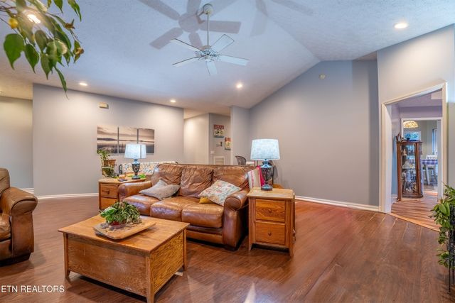 2946 Grassy Branch Loop, Sevierville, TN 37876