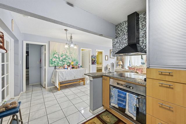 4513 NW 49th Street, Tamarac, FL 33319