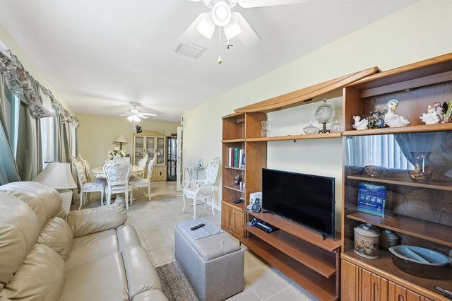 4513 NW 49th Street, Tamarac, FL 33319