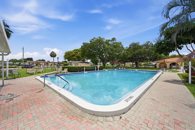 4513 NW 49th Street, Tamarac, FL 33319