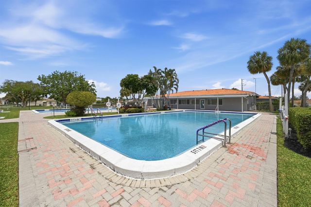 4513 NW 49th Street, Tamarac, FL 33319