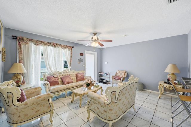 4513 NW 49th Street, Tamarac, FL 33319