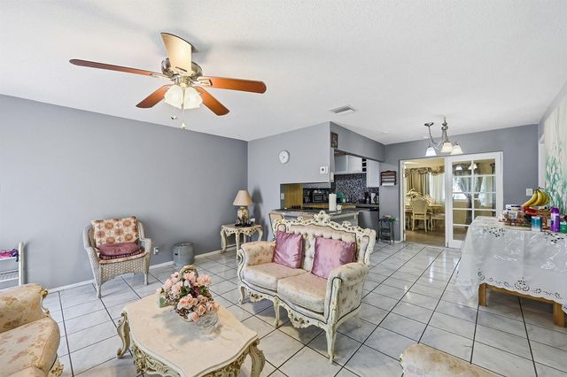4513 NW 49th Street, Tamarac, FL 33319